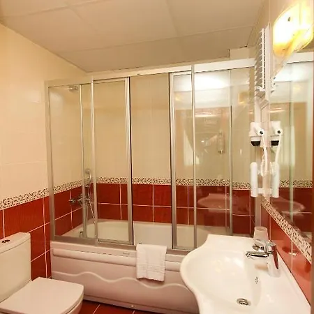 Petek Hotel 3*