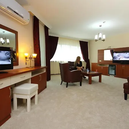 Petek Hotel
