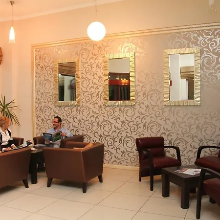 Petek Hotel