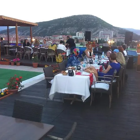 Hotel Petek 3*