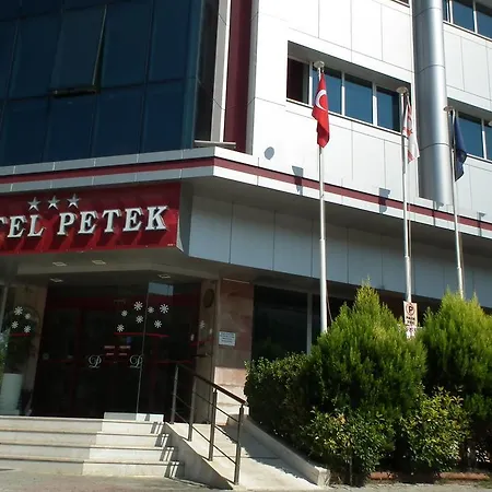 Hotel Petek 3*
