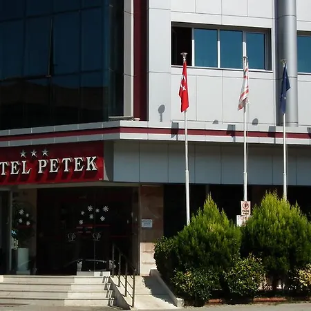 Petek Otel 3*